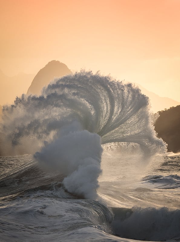 Untitle 10 by Luiz Bhering